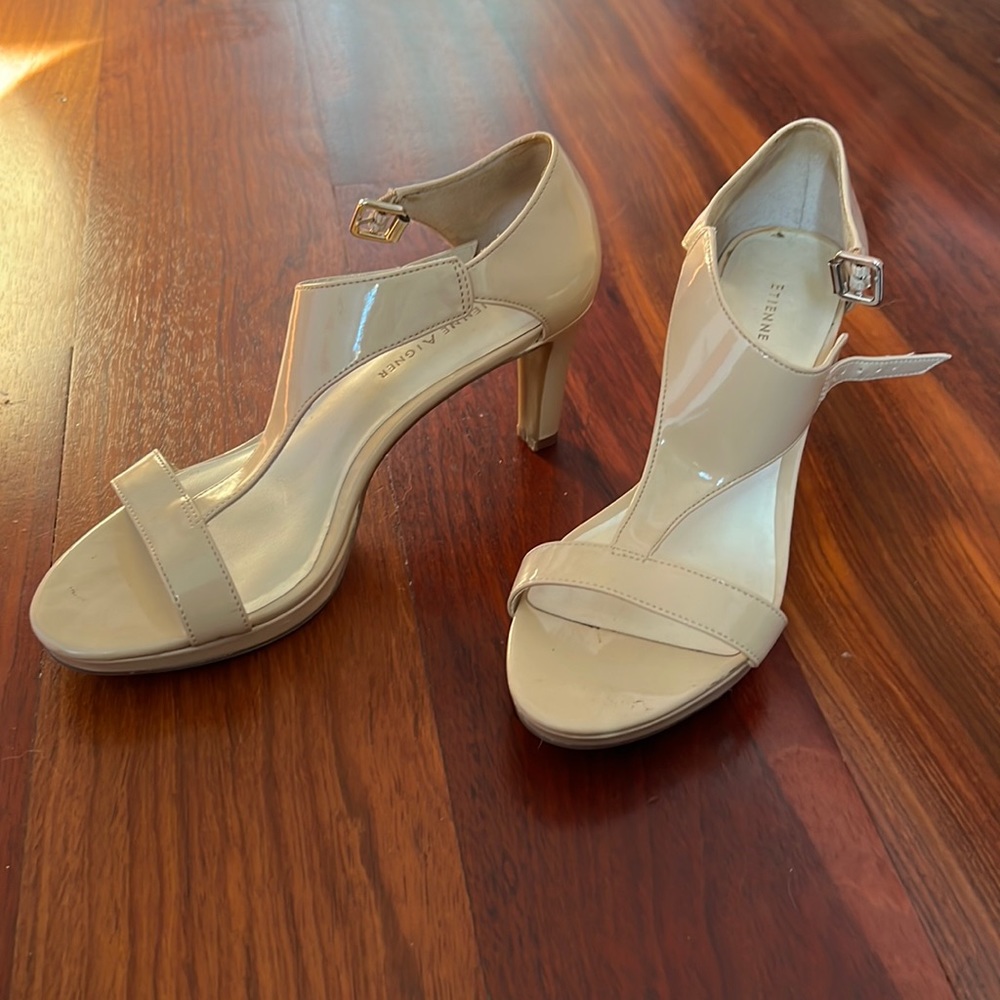 Etienne Aigner tan patent heels